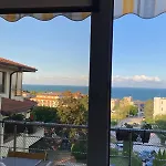 Sea View In Byala - Pool & Sunrise 아파트